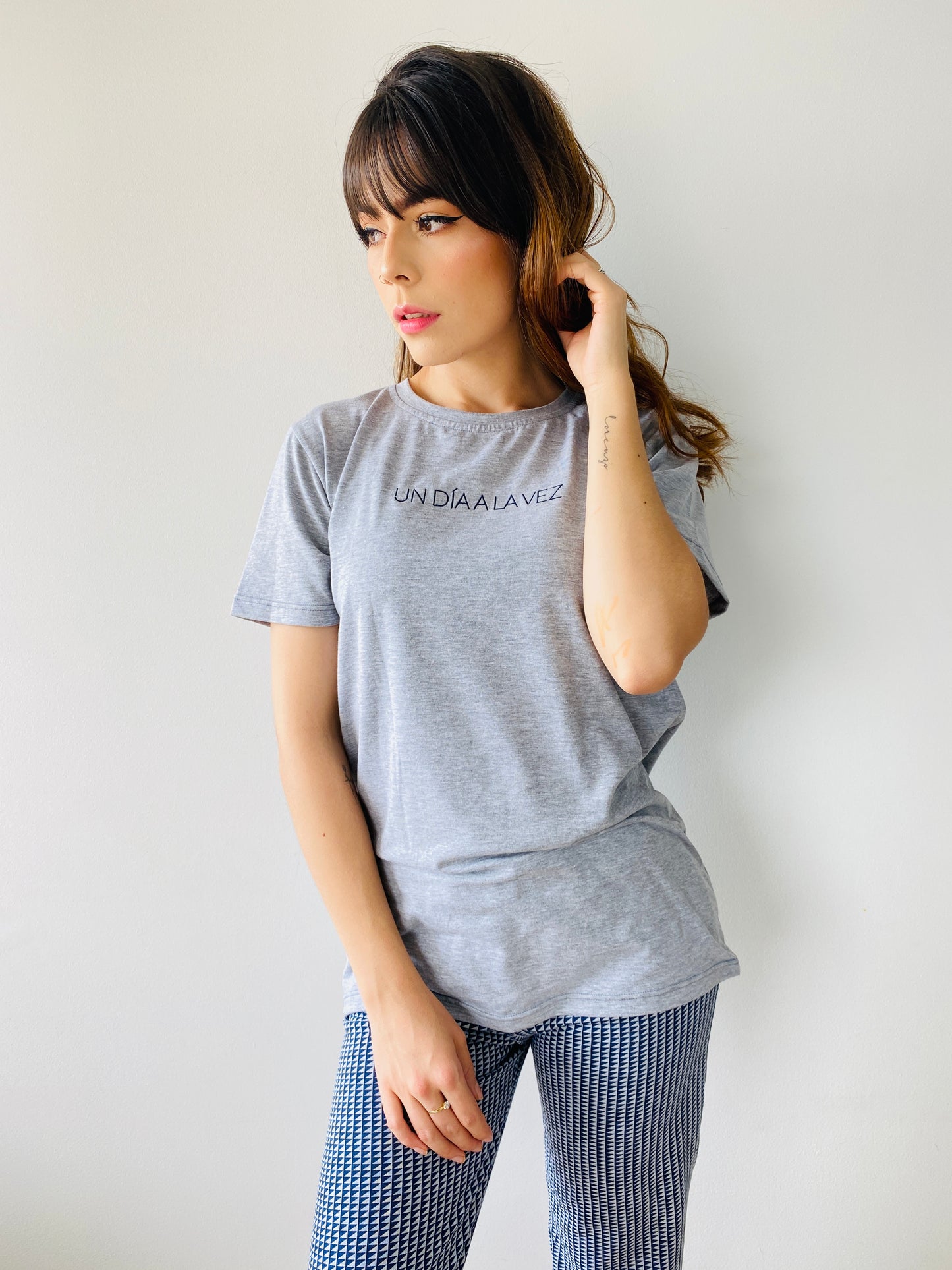 Pijama Algodón Gris -Azul - Un Día A La Vez