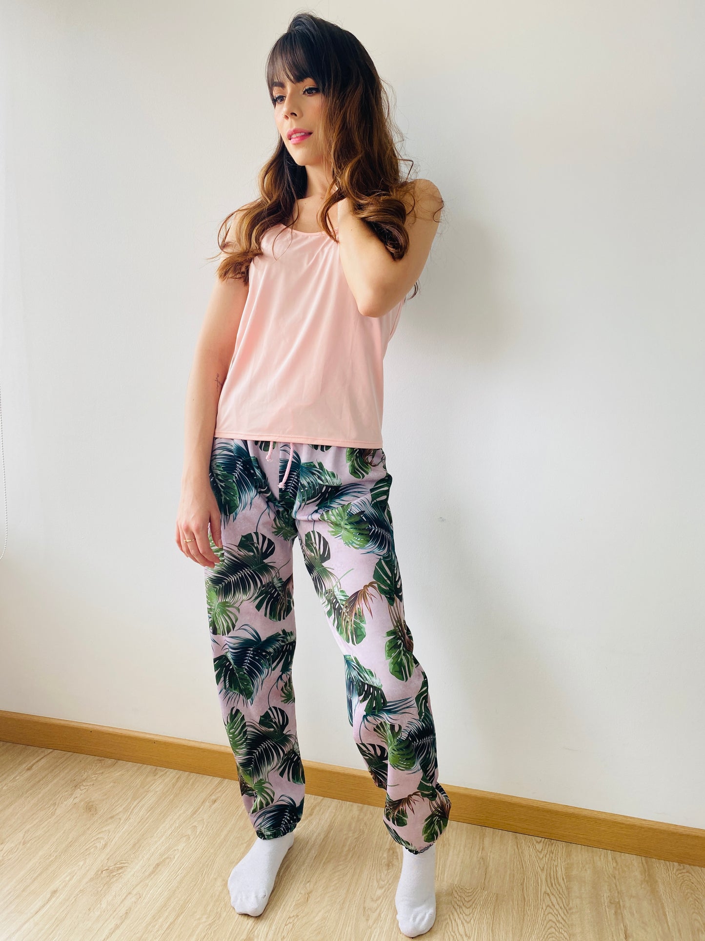 Pijama Blusa Rosada Tiras - Pantalon largo palmas