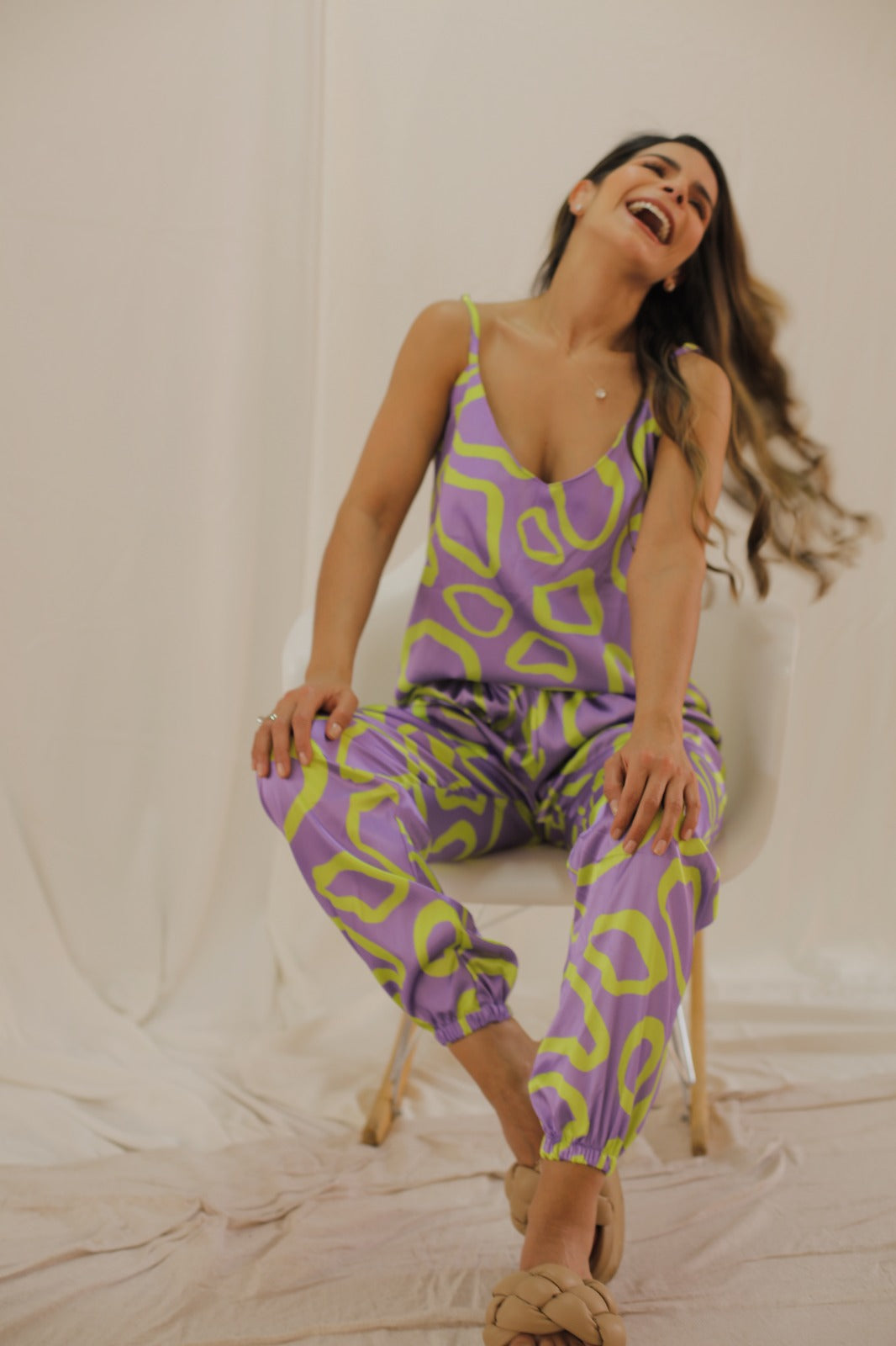Pijama Blusa Tiras Ajustable - Pantalón Manga Larga Jogger