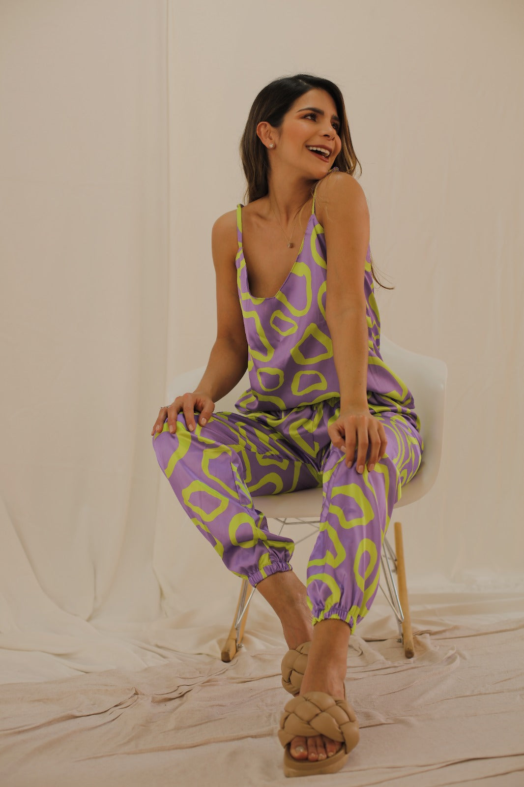 Pijama Blusa Tiras Ajustable - Pantalón Manga Larga Jogger
