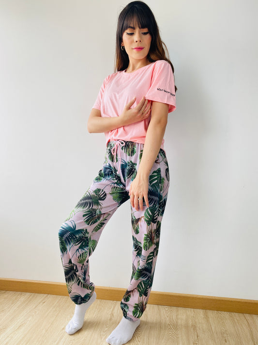 Pijama - Camiseta Rosada  Manga Corta - Pantalon de Palmas - Solo Basta Creer